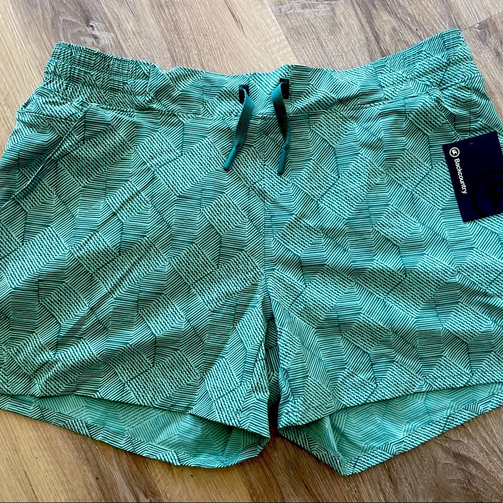 NWT Backcountry pacos water short